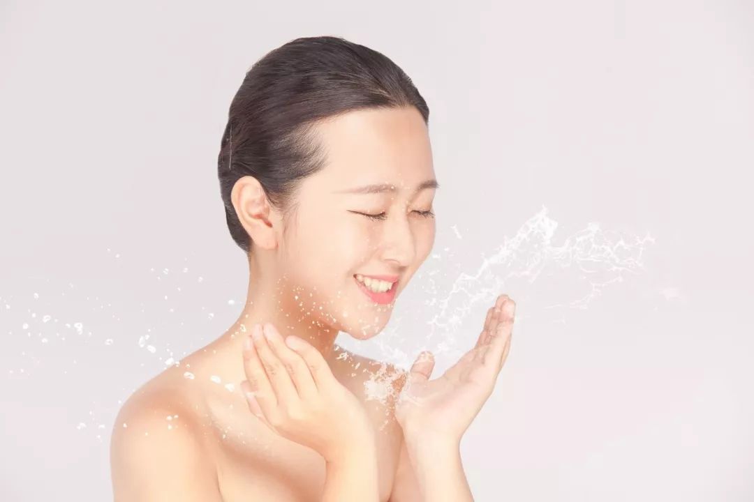 引起皮膚干燥的原因有哪些及解決方法！